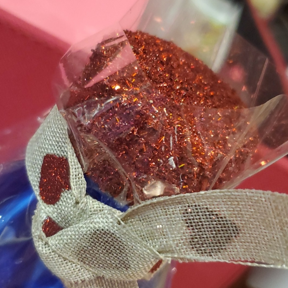Perfect Gift - Picture 4 of 4
